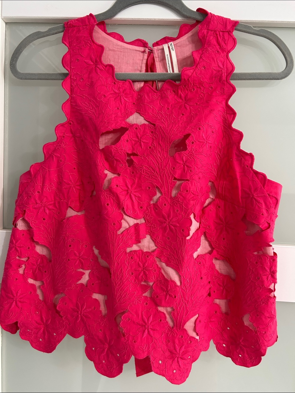 Anthropologie Hot Pink Floral Cutout Top size Medium. With a bow in the back. - Picture 6 of 7